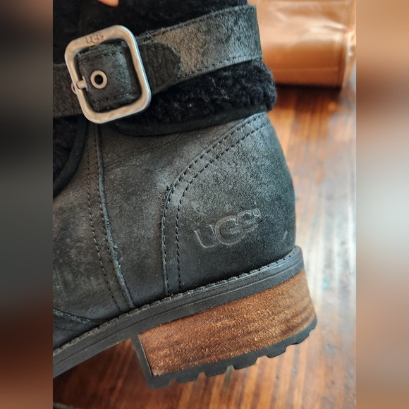UGG Black and Dark Gray Blayre 11 Winter Boots Size 8.5 - Picture 8 of 9